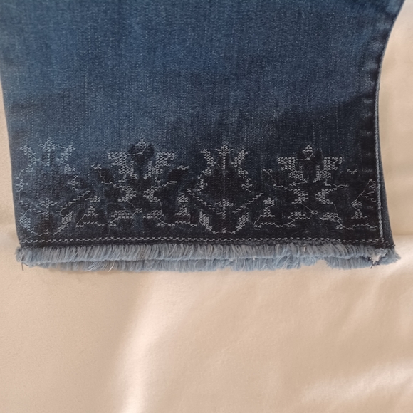 Gloria Vanderbilt Jessa All-Around Slimming Effect Jeans Nebula Wash Size 16 - Picture 2 of 5